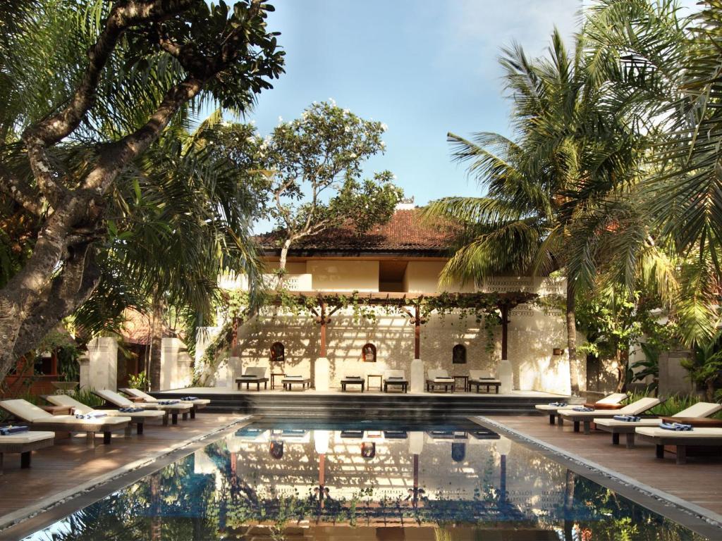 กรียา ซานเทรียน อะ บีช รีสอร์ท ซานูร์ ภายนอก รูปภาพ